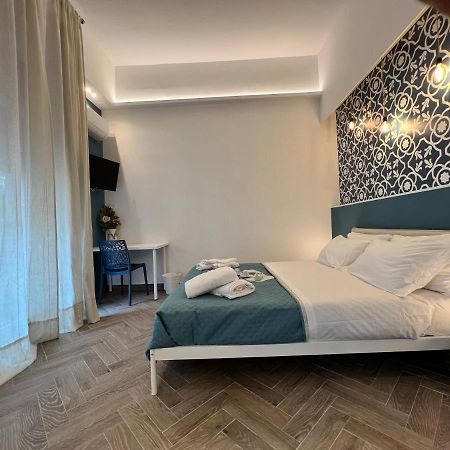 Serghouse Napoli Bagian luar foto