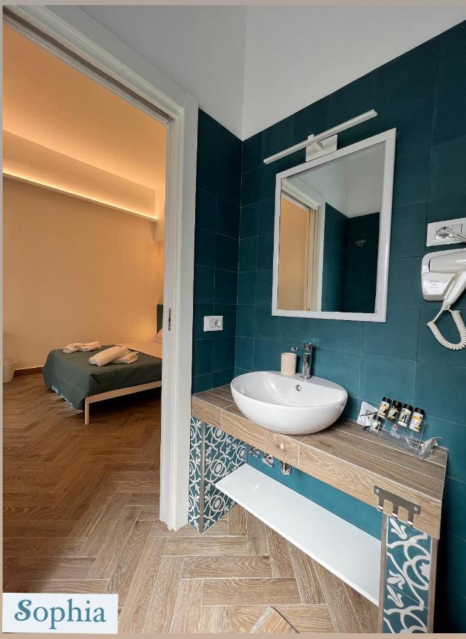 Serghouse Napoli Bagian luar foto